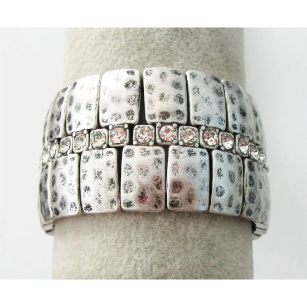 New Premier Designs stretch bracelet- antiqued hammered silver w/ cut crystals